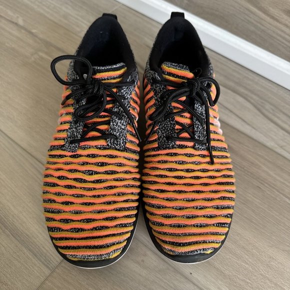 Nike Roshe Two Flyknit Z 7 Bright Mango Orange Black Shoes Sneakers 844929-005 - Picture 3 of 11